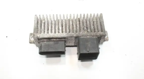 Renault Trafic III (X82) Glow plug pre-heat relay 271206395R