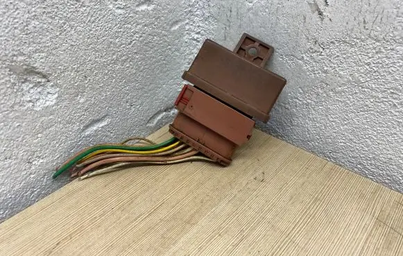 Peugeot 607 Fuel injection pump control unit/module 240109