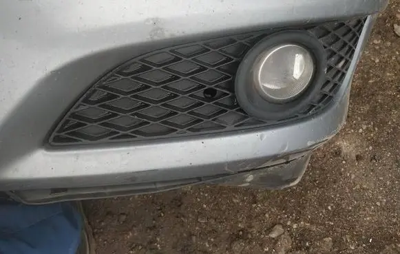 Opel Astra H Front bumper lower grill