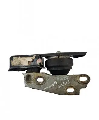 Seat Alhambra (Mk1) Engine mount bracket 7m3199600a