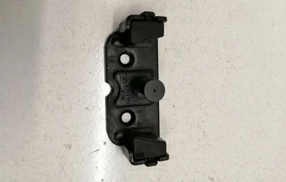 BMW 5 E60 E61 Loading door lock loop/hook striker 8203771