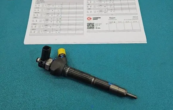 Volkswagen Golf VII Fuel injector 0445110477 IMPRK1589571