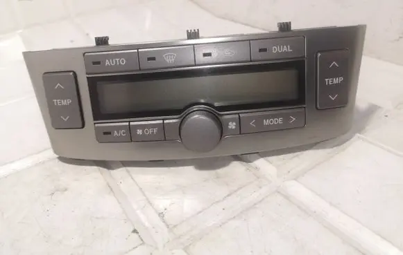 Toyota Avensis T250 Climate control unit 5590005202 MB1465705290 5590205050H