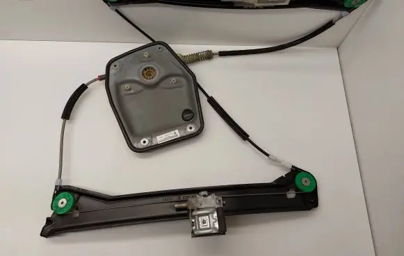 Volkswagen Eos Front door electric window regulator 1Q2837402AA