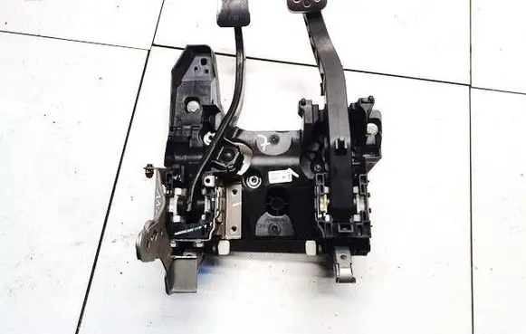 Opel Insignia A Clutch pedal 22969480 917734