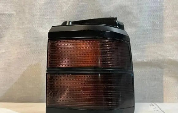 Volkswagen PASSAT B3 Rear/tail lights 333945257 333945112