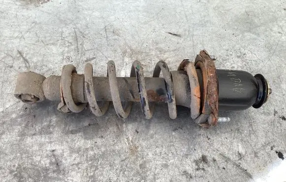Toyota Avensis T250 Rear shock absorber with coil spring 