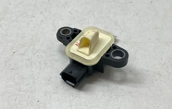 Nissan Navara D23 Airbag deployment crash/impact sensor 988361MA0A 161223711 3020033