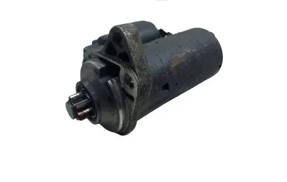 Volkswagen Golf IV Starter motor 1005821879