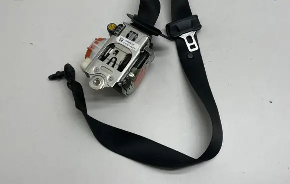 Mercedes-Benz A W177 Front seatbelt 3063559 KR1RN7421R 309466099228