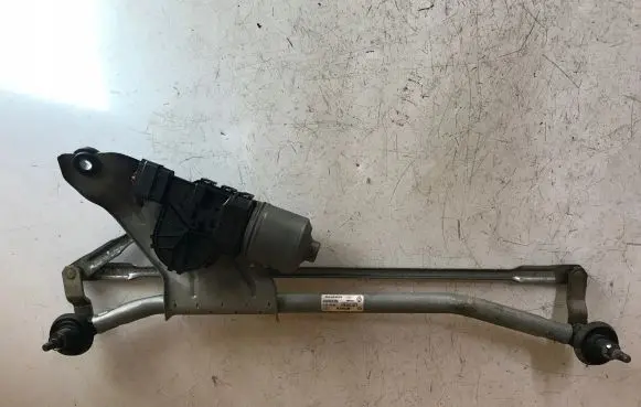 Dacia Sandero Front wiper linkage and motor 3397020879 0390241544