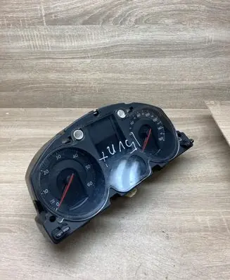 Volkswagen PASSAT B6 Speedometer (instrument cluster) 3C0920960K