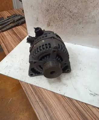Ford Focus Generator/alternator 30795422 1042103311