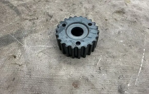 Volkswagen Tiguan Fuel pump gear (pulley) 04L130101 04L130111A
