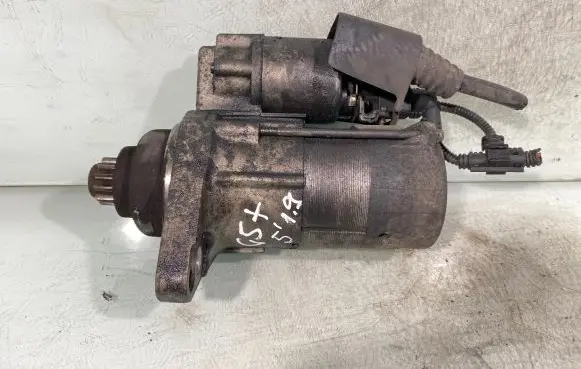 Volkswagen Golf Plus Starter motor 02z911023h