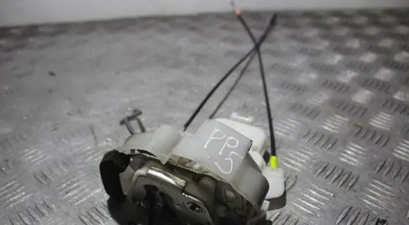 Subaru Forester SH Front door lock 