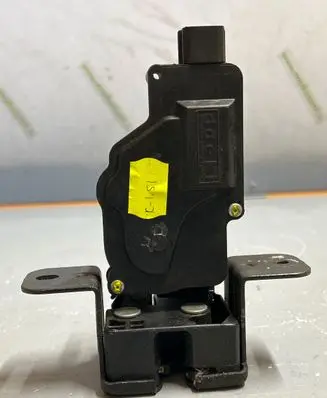 KIA Sorento Tailgate window lock/catch/latch 871303E000