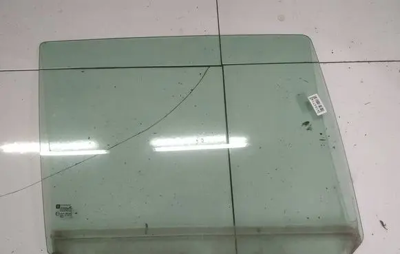 Opel Zafira B Rear door window glass AS2