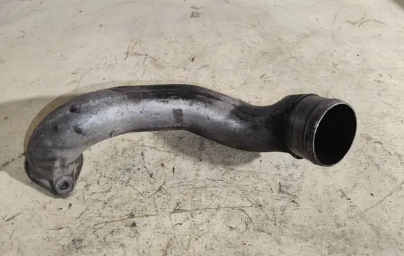 Intercooler hose/pipe
