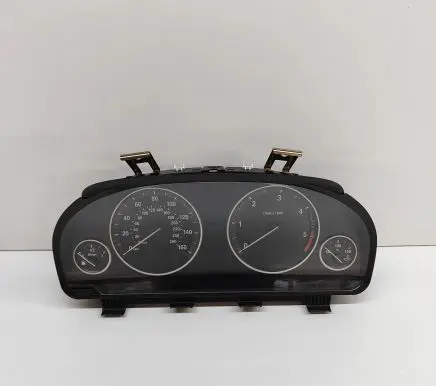 BMW 5 F10 F11 Speedometer (instrument cluster) 9249347