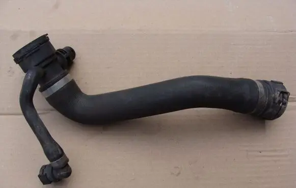 BMW 1 E81 E87 Engine coolant pipe/hose 7796869