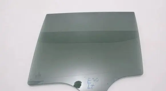 BMW X5 E70 Rear vent window glass 7163751