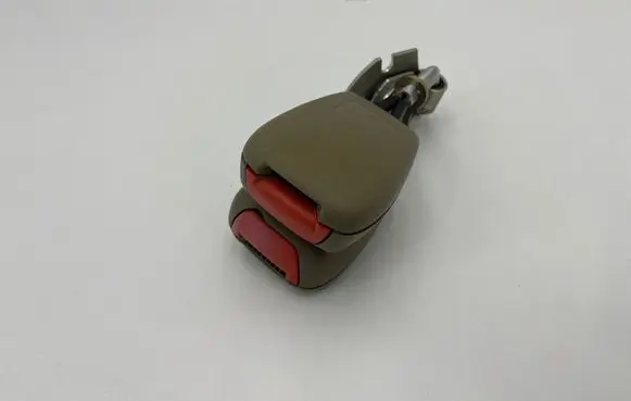 Jaguar XK8 - XKR Middle seatbelt buckle (rear) HJE7090AB C7K9A 1272