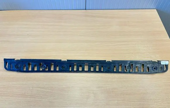 Volkswagen Jetta VI Rear bumper mounting bracket 1K5807863B