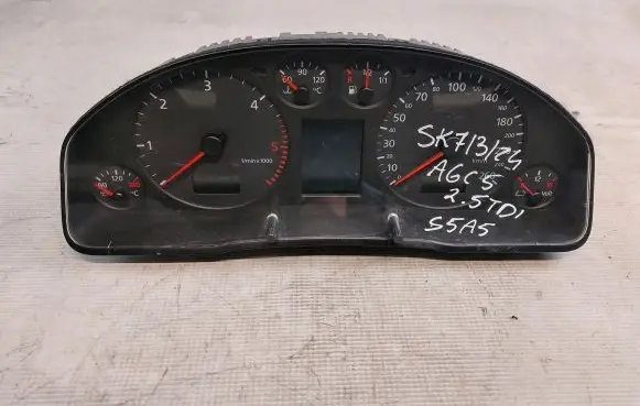 Audi A6 S6 C5 4B Speedometer (instrument cluster) 4B0920931B