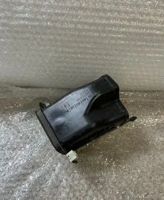 BMW i5 G60 Intercooler air guide/duct channel 51749883898