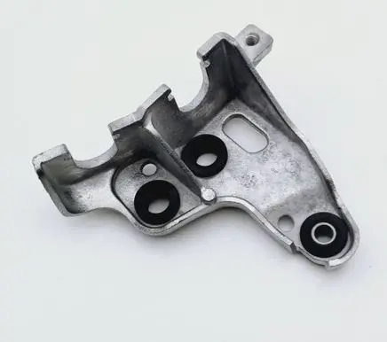 Hyundai i30 Engine mounting bracket 