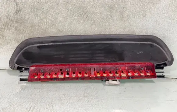 BMW 3 E90 E91 Third/center stoplight 168644