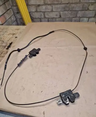 Volvo V70 Engine bonnet/hood lock release cable 31250217 U9H1A