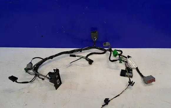 Volvo S60 AUX in-socket connector 31374415