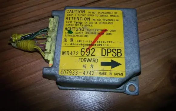 Mitsubishi Space Wagon Airbag control unit/module mr472692 407933-4742