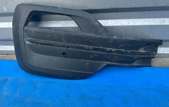 Volkswagen Transporter - Caravelle T6 Front bumper lower grill 7LA807489 91747