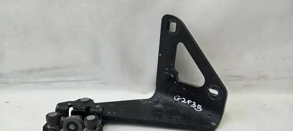 Renault Trafic III (X82) Sliding door lower roller guide/hinge 745965439R 0745965439R 93451798