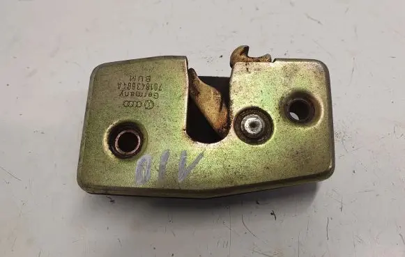 Volkswagen Multivan T4 Sliding door lock 701843604A