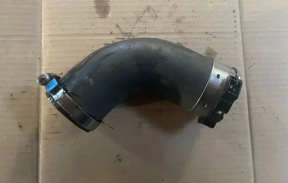 Jaguar F-Pace Intercooler hose/pipe 27933742 2218425