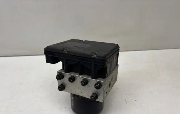 Volkswagen Golf IV ABS Pump 1J0907379G 1J0614117C