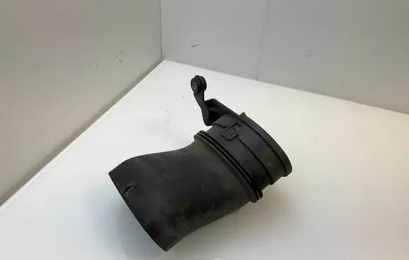 BMW X3 F25 Air intake duct part 7601870 70380593 51750610