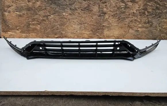 Volvo XC90 Front bumper lower grill 31663528