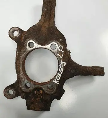Renault Koleos I Front wheel hub spindle knuckle