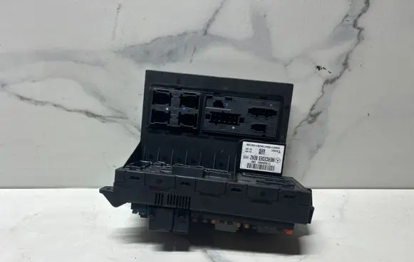 Mercedes-Benz E W211 SAM control unit 2115453901