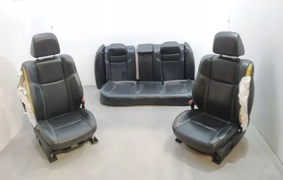 Dodge Charger Seat set 