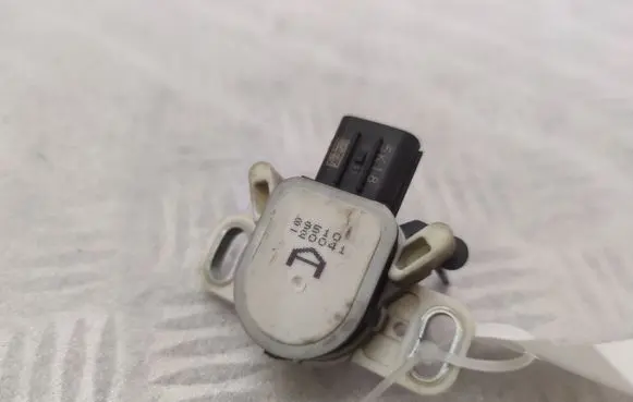 Lexus RX 450H Brake pedal sensor switch 8951020041 8951020041A