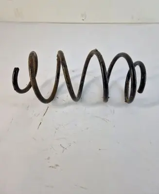 Volkswagen Jetta VI Front coil spring 