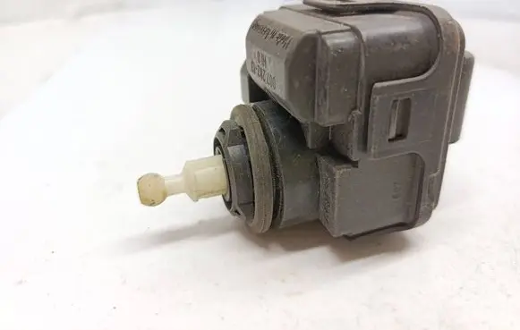 Audi A6 S6 C5 4B Headlight level adjustment motor 8L0941295