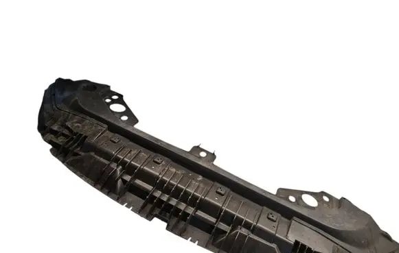Volvo XC40 Front bumper skid plate/under tray 32227309