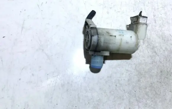 Nissan X-Trail T30 Windscreen/windshield washer pump 2224624a